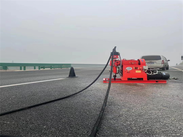 昭阳马路路基路面开裂下沉注浆加固灌浆